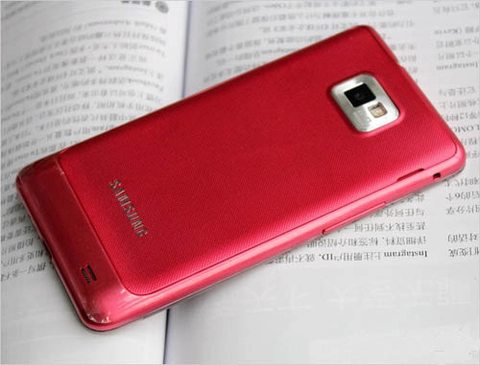 Ảnh thực tế galaxy s ii màu hồng - 2