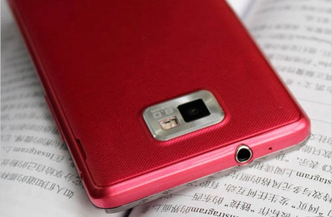 Ảnh thực tế galaxy s ii màu hồng - 6