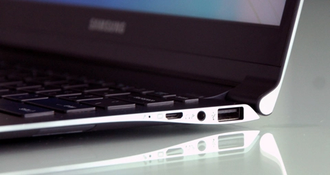 Ảnh thực tế hai laptop đầu tiên chạy windows 8 của samsung - 6