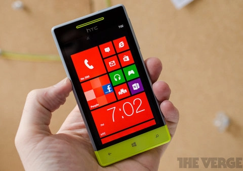 Ảnh thực tế htc windows phone 8s - 1