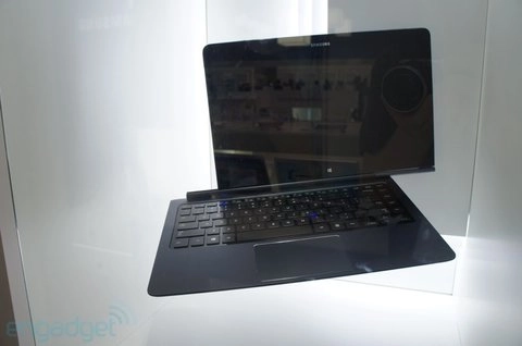 Ảnh thực tế laptop màn hình cảm ứng khác của samsung - 9