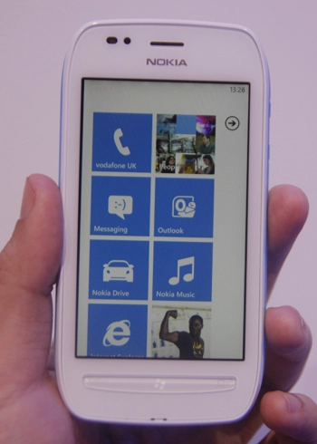 Ảnh thực tế nokia lumia 710 - 1