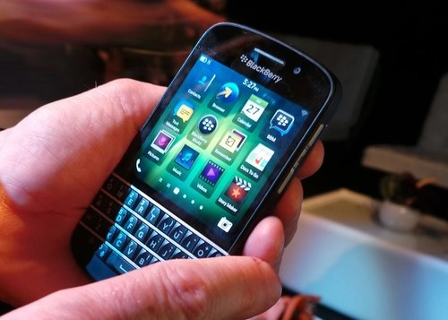 Ảnh thực tế smartphone blackberry q10 và z10 - 6