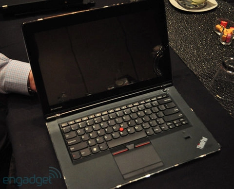 Ảnh thực tế thinkpad edge e220s - 4