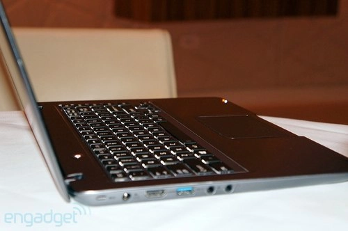 Ảnh thực tế toshiba satellite u925t - 4