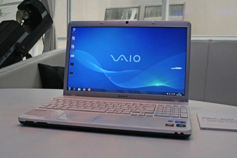 Ảnh thực tế vaio e-series giá rẻ của sony - 1