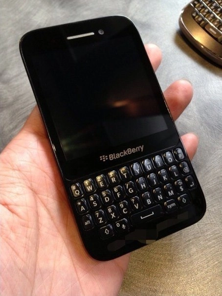 Ảnh thực tế về blackberry r10 - 7