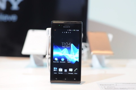 Ảnh thực tế xperia j giá rẻ - 4