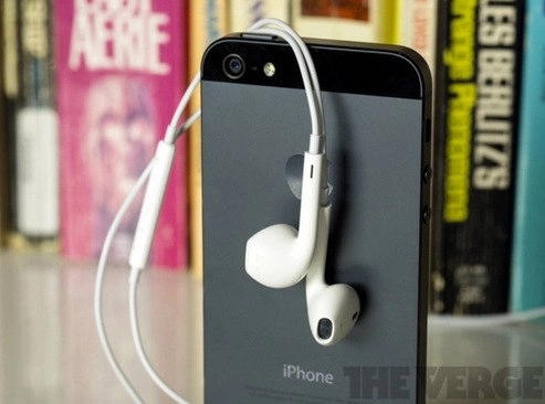 Apple chuẩn bị ra iphone giá rẻ từ 99 usd - 1