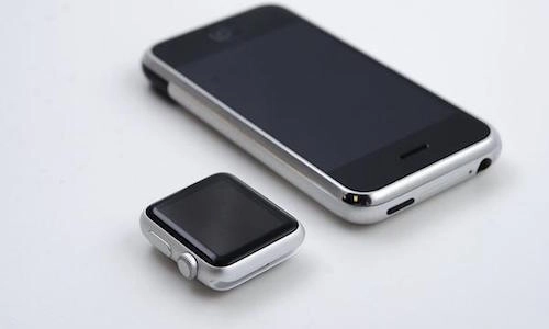 Apple watch giống iphone đời đầu thu nhỏ - 1
