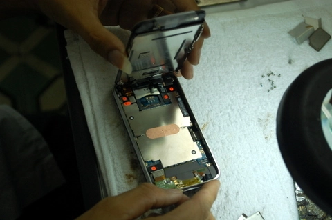 Biến iphone 3g khóa thành bản quốc tế - 2