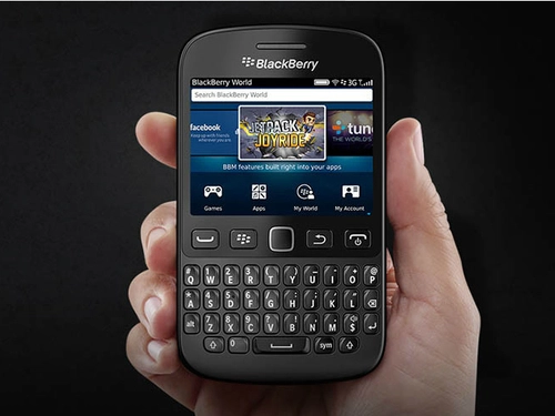 Blackberry 9720 ra mắt với hệ điều hành cũ thiết kế mới - 1
