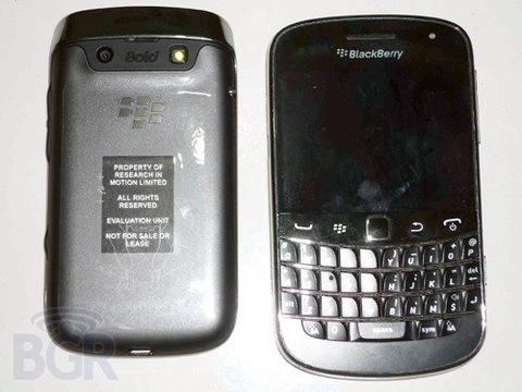 Blackberry 9790 nhỏ hơn rẻ hơn bold 9900 - 4