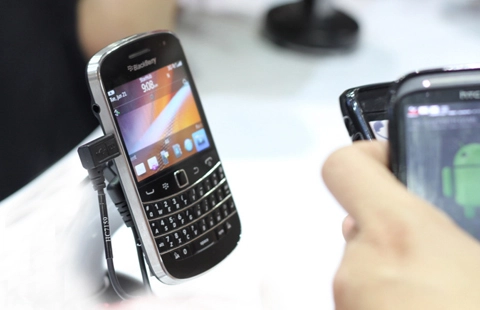 Blackberry bold 9900 chuẩn bị lên kệ - 1