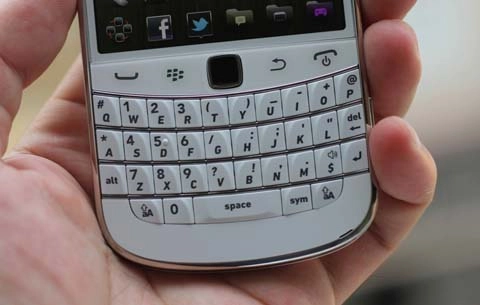Blackberry cao cấp nhất bản màu trắng tại việt nam - 6