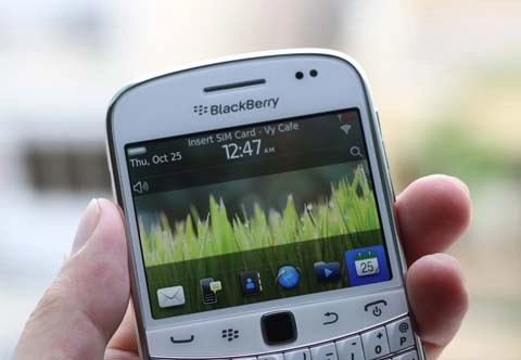 Blackberry cao cấp nhất bản màu trắng tại việt nam - 11
