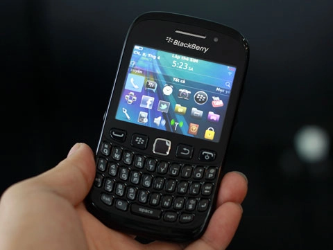 Blackberry curve 9220 giá 46 triệu - 3