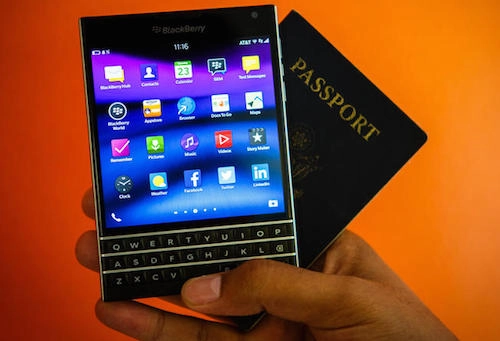 Blackberry passport dáng lạ trình làng giá từ 599 usd - 1