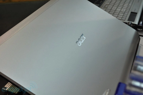 Bộ đôi laptop giải trí cao cấp của acer - 7