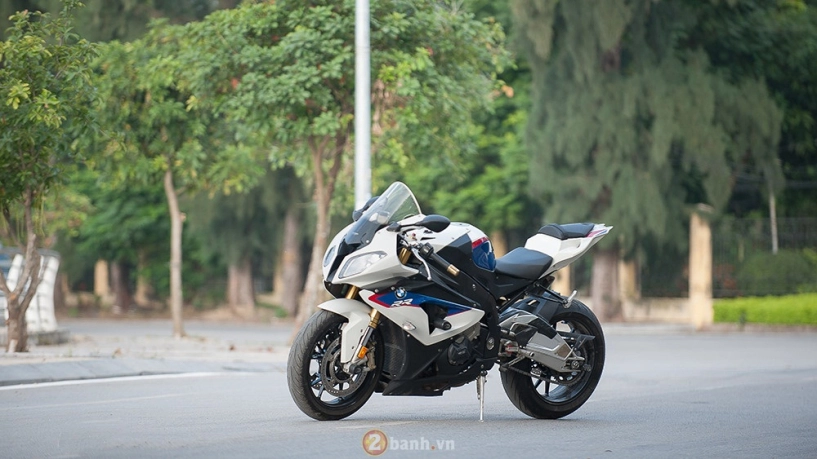 Cá mập lên bờ - bmw s1000rr với đầy đủ vũ khí hạng nặng - 1