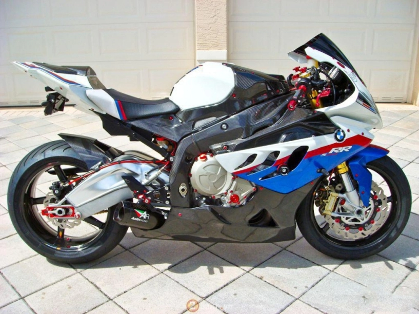 Cá mập lên bờ - bmw s1000rr với đầy đủ vũ khí hạng nặng - 2