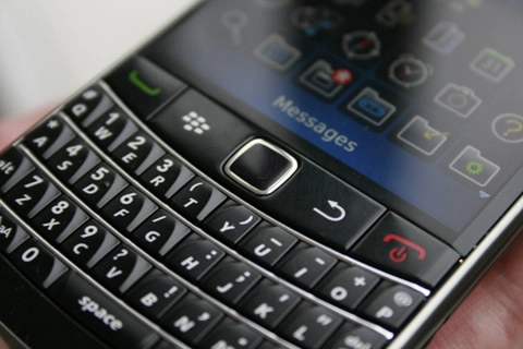 Cận cảnh blackberry bold 9700 - 12