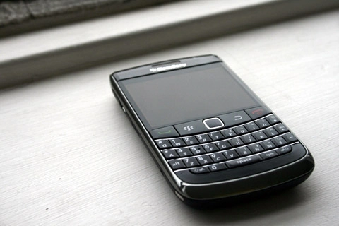 Cận cảnh blackberry bold 9700 - 17