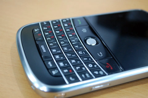 Cận cảnh blackberry bold của viettel - 16