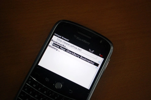 Cận cảnh blackberry bold của viettel - 17