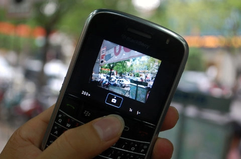 Cận cảnh blackberry bold của viettel - 18