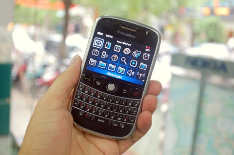 Cận cảnh blackberry bold của viettel - 20