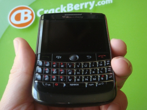 Cận cảnh blackberry onyx - 4