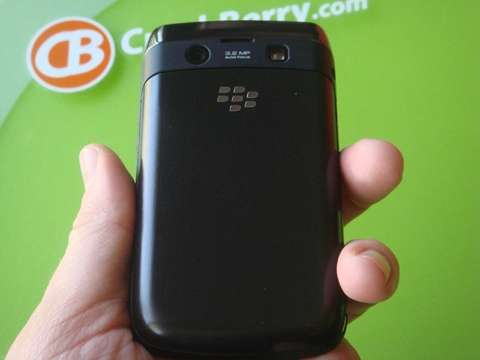 Cận cảnh blackberry onyx - 6