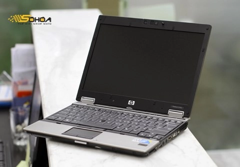 Cận cảnh laptop siêu bền giá rẻ của hp - 2