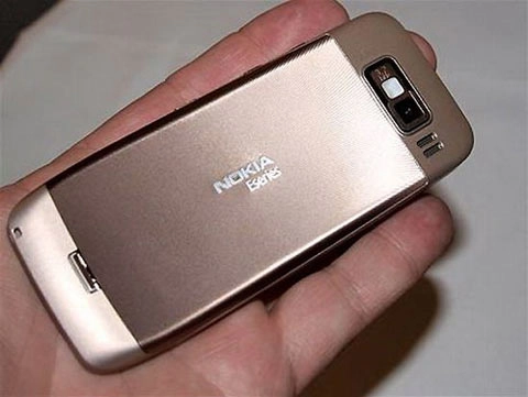 Cận cảnh nokia e52 - 8