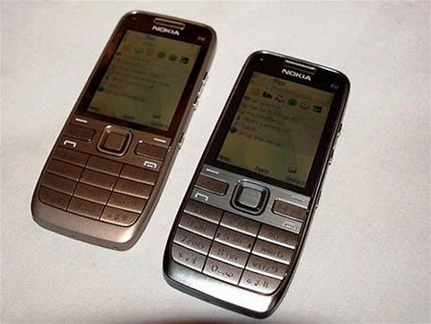 Cận cảnh nokia e52 - 9