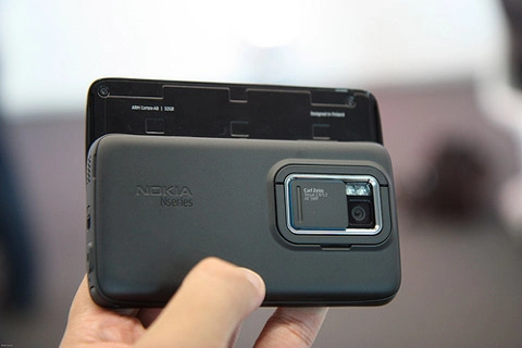 Cận cảnh nokia n900 - 5