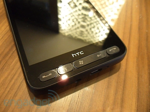 Cận cảnh siêu phẩm htc hd2 - 10