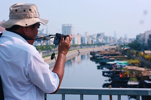 Chợ hoa trên sông giữa lòng sài gòn - 3