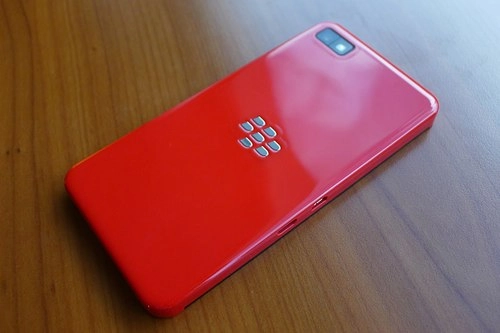 Đập hộp blackberry z10 màu đỏ - 6