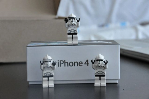 đập hộp iphone 4 phong cách vui nhộn - 10