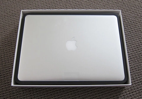 đập hộp macbook air 2011 - 3
