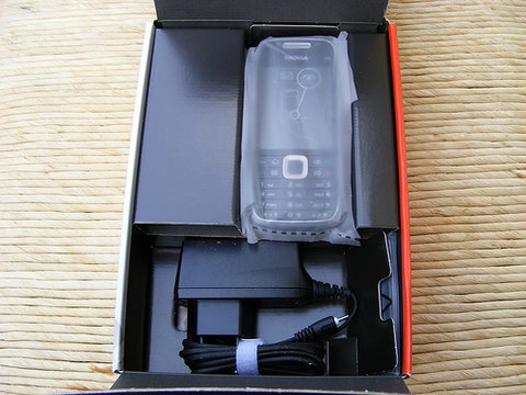 đập hộp nokia e75 - 6