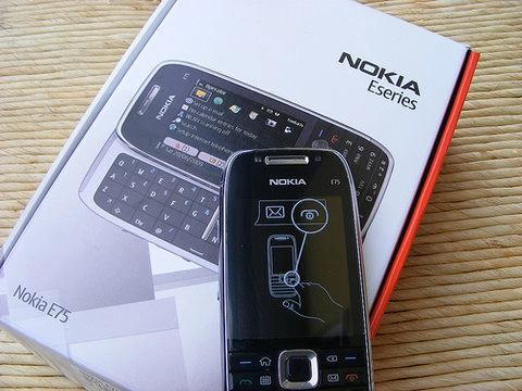 đập hộp nokia e75 - 17