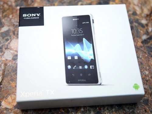 Đập hộp sony xperia tx chính hãng - 1