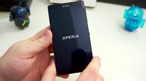 Điện thoại xperia zr chống nước màn hình hd - 1