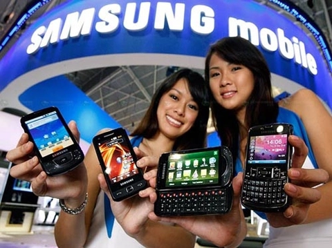 Doanh số smartphone của samsung vượt apple - 1