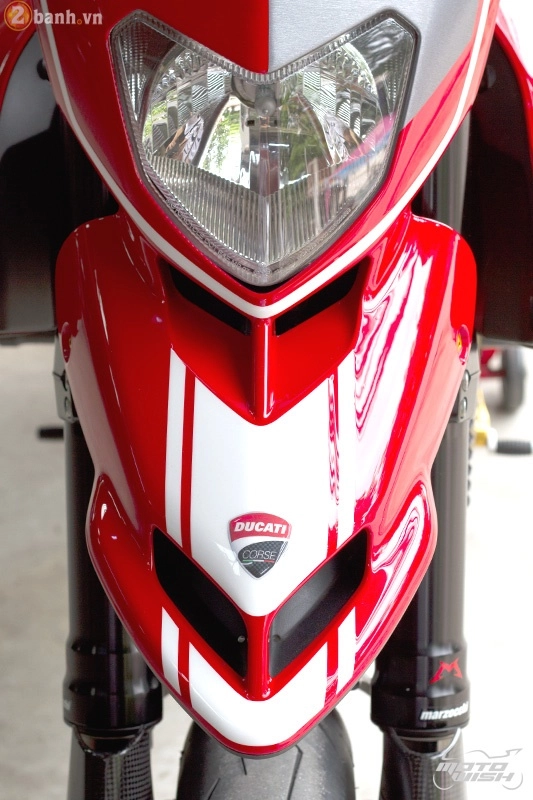 Ducati hypermotard 1100 evo sp với bản độ đầy sang chảnh - 5