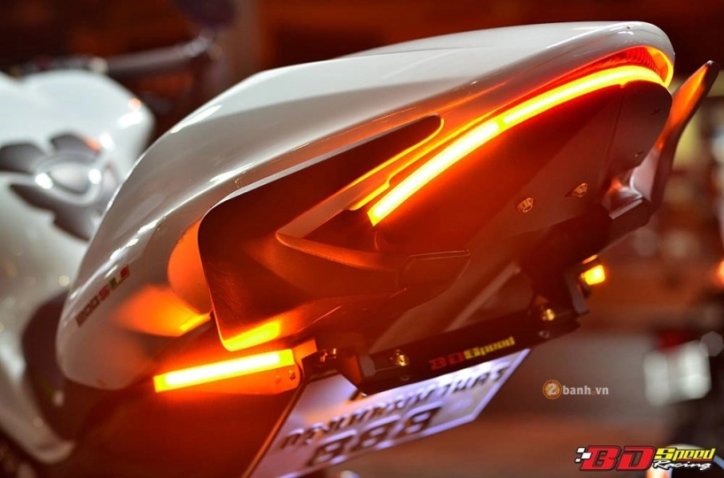 Ducati monster 1200 độ siêu khủng với loạt đồ chơi đắt giá - 6