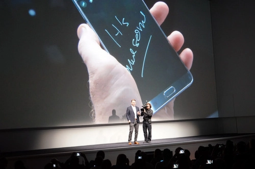 Galaxy note 5 thiết kế mới ra mắt cùng s6 edge màn hình cong - 7